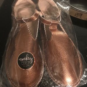Monkey Feet Mommy Copper T Straps
